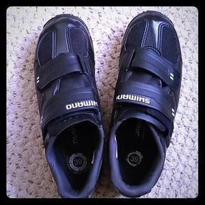 Shimano Spin/Cycle shoes with spd cleats size 39